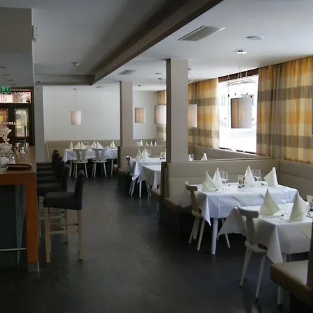 酒店 阿尔盆兹勒塔勒霍夫酒店 3*